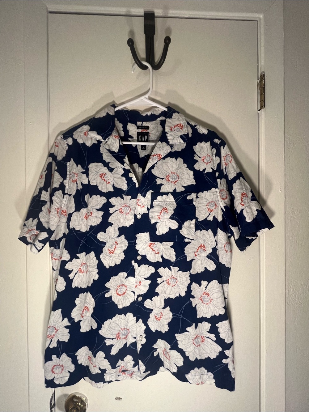 GAP Navy Short-Sleeve Floral Button-Down Shirt